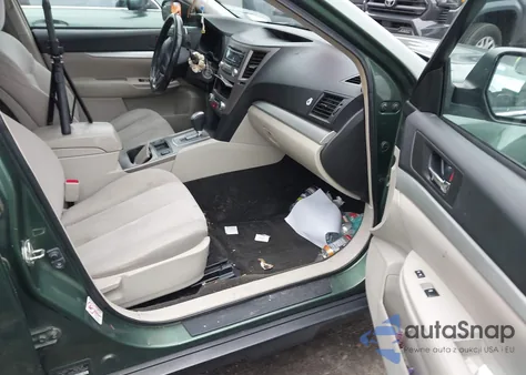 2013 Subaru Outback 2.5I Premium z USA, uszkodzony, nr VIN 4S4BRBGCXD3263171